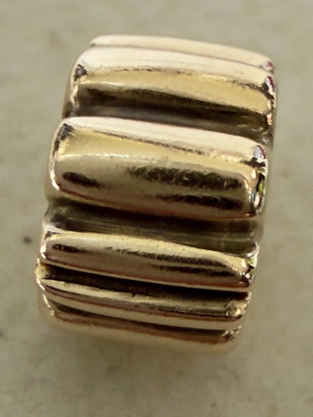 PANDORA 14K Solid Gold Ribbed Clip Charm
